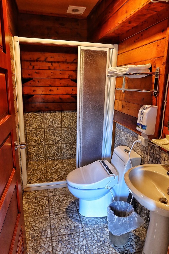 【清境民宿推薦】清境事外桃源渡假山莊民宿,鄉村系小木屋,綿延山景近收眼底! @混血珊莎的奇幻旅程 【清境民宿推薦】清境事外桃源渡假山莊民宿,鄉村系小木屋,綿延山景近收眼底! @混血珊莎的奇幻旅程