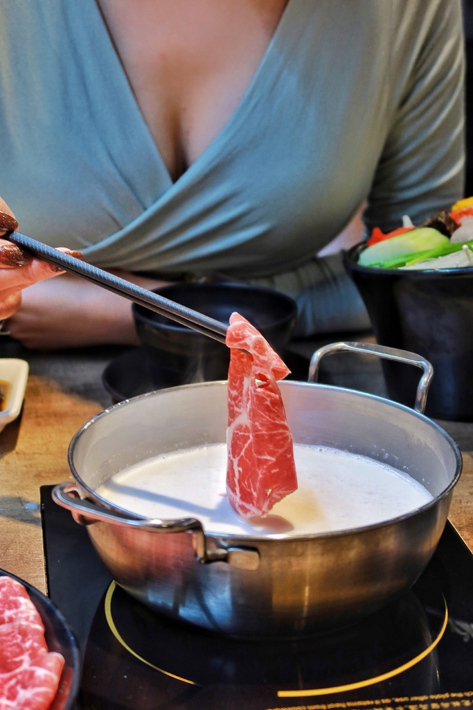 【桃園小火鍋】太上正合昆布鍋物,高CP值雙人豪華海陸鍋,多種特色鍋底 @混血珊莎的奇幻旅程 【桃園小火鍋】太上正合昆布鍋物,高CP值雙人豪華海陸鍋,多種特色鍋底 @混血珊莎的奇幻旅程