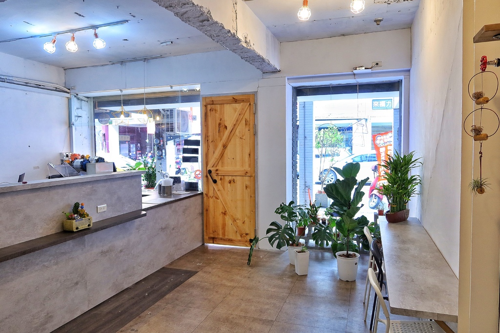 【宜蘭手搖飲】御萃茶飲│宜蘭大學飲料店│手搖飲在地新創品牌│招牌黃金冰茶新鮮果香超鮮甜│琥珀鮮奶茶珍珠Q彈奶香令人回味 @混血珊莎的奇幻旅程 【宜蘭手搖飲】御萃茶飲│宜蘭大學飲料店│手搖飲在地新創品牌│招牌黃金冰茶新鮮果香超鮮甜│琥珀鮮奶茶珍珠Q彈奶香令人回味 @混血珊莎的奇幻旅程