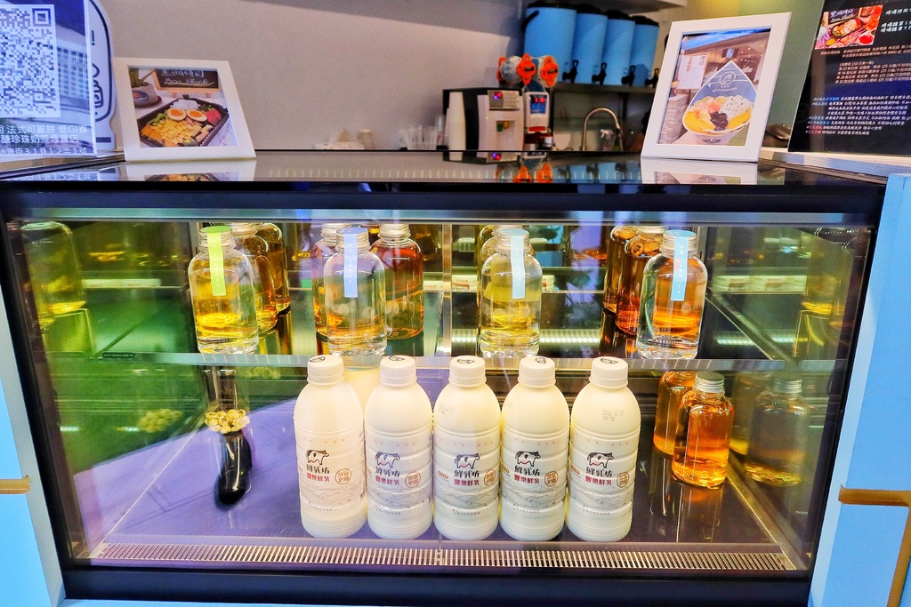 【永康街美食】BonBlack黑洞蒔司,永康街甜點,草莓卡士達香濃滋味。 @混血珊莎的奇幻旅程 【永康街美食】BonBlack黑洞蒔司,永康街甜點,草莓卡士達香濃滋味。 @混血珊莎的奇幻旅程