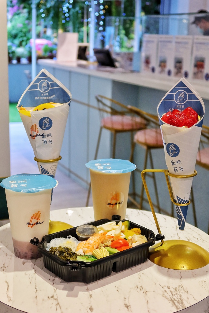 【永康街美食】BonBlack黑洞蒔司,永康街甜點,草莓卡士達香濃滋味。 @混血珊莎的奇幻旅程 【永康街美食】BonBlack黑洞蒔司,永康街甜點,草莓卡士達香濃滋味。 @混血珊莎的奇幻旅程