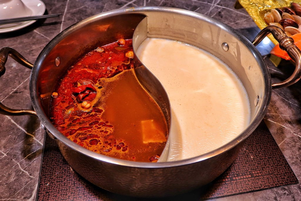 【台北麻辣火鍋吃到飽】心心麻辣鍋大橋頭店,已歇業 @混血珊莎的奇幻旅程 【台北麻辣火鍋吃到飽】心心麻辣鍋大橋頭店,已歇業 @混血珊莎的奇幻旅程