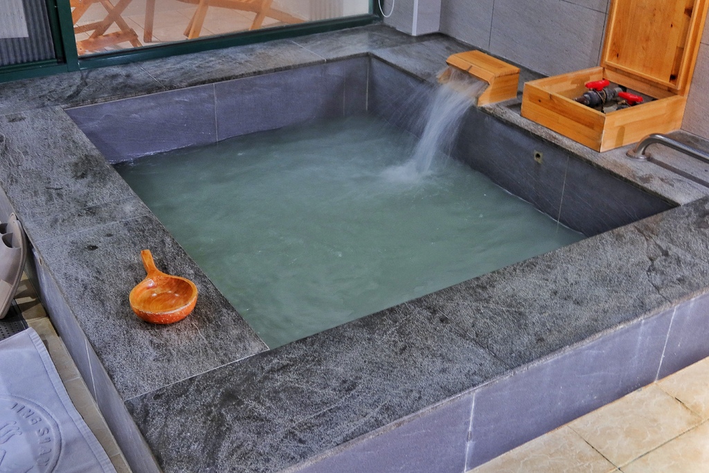 【陽明溫泉渡假村】煙嵐雙人景觀湯屋,超大浴池獨享秘境牛奶湯! @混血珊莎的奇幻旅程 【陽明溫泉渡假村】煙嵐雙人景觀湯屋,超大浴池獨享秘境牛奶湯! @混血珊莎的奇幻旅程