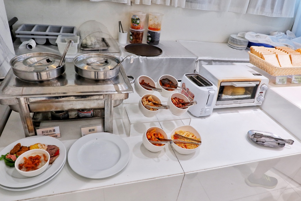 【喜瑞飯店】環景夢幻浴缸雙人房,網美拍照打卡必住! @混血珊莎的奇幻旅程 【喜瑞飯店】環景夢幻浴缸雙人房,網美拍照打卡必住! @混血珊莎的奇幻旅程