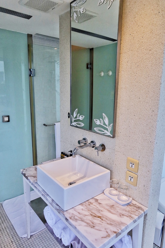 【喜瑞飯店】環景夢幻浴缸雙人房,網美拍照打卡必住! @混血珊莎的奇幻旅程 【喜瑞飯店】環景夢幻浴缸雙人房,網美拍照打卡必住! @混血珊莎的奇幻旅程