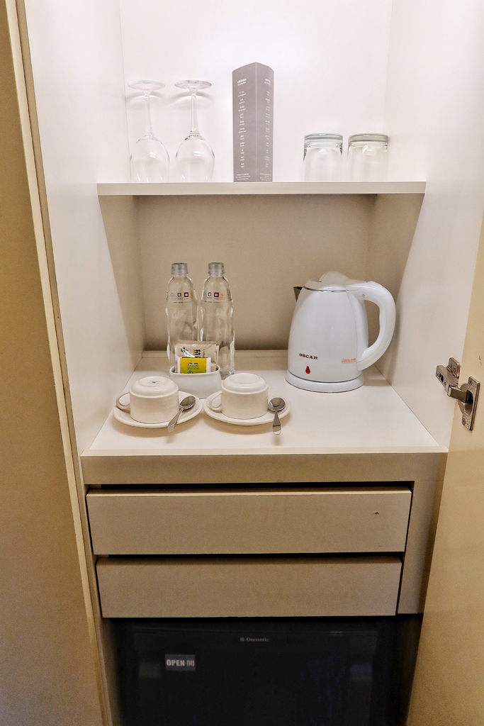 【喜瑞飯店】環景夢幻浴缸雙人房,網美拍照打卡必住! @混血珊莎的奇幻旅程 【喜瑞飯店】環景夢幻浴缸雙人房,網美拍照打卡必住! @混血珊莎的奇幻旅程