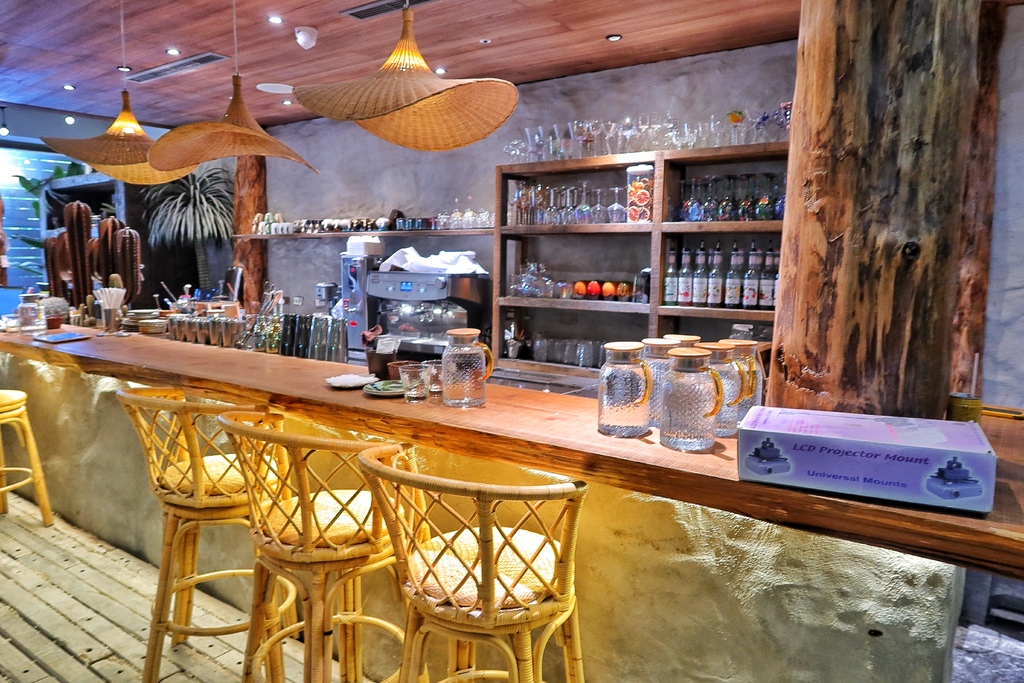 【信義區下午茶】海灘叢林 A Beach,叢林沙灘風格超吸睛,台北度假風格餐酒館,不限時咖啡廳超好拍! @混血珊莎的奇幻旅程 【信義區下午茶】海灘叢林 A Beach,叢林沙灘風格超吸睛,台北度假風格餐酒館,不限時咖啡廳超好拍! @混血珊莎的奇幻旅程