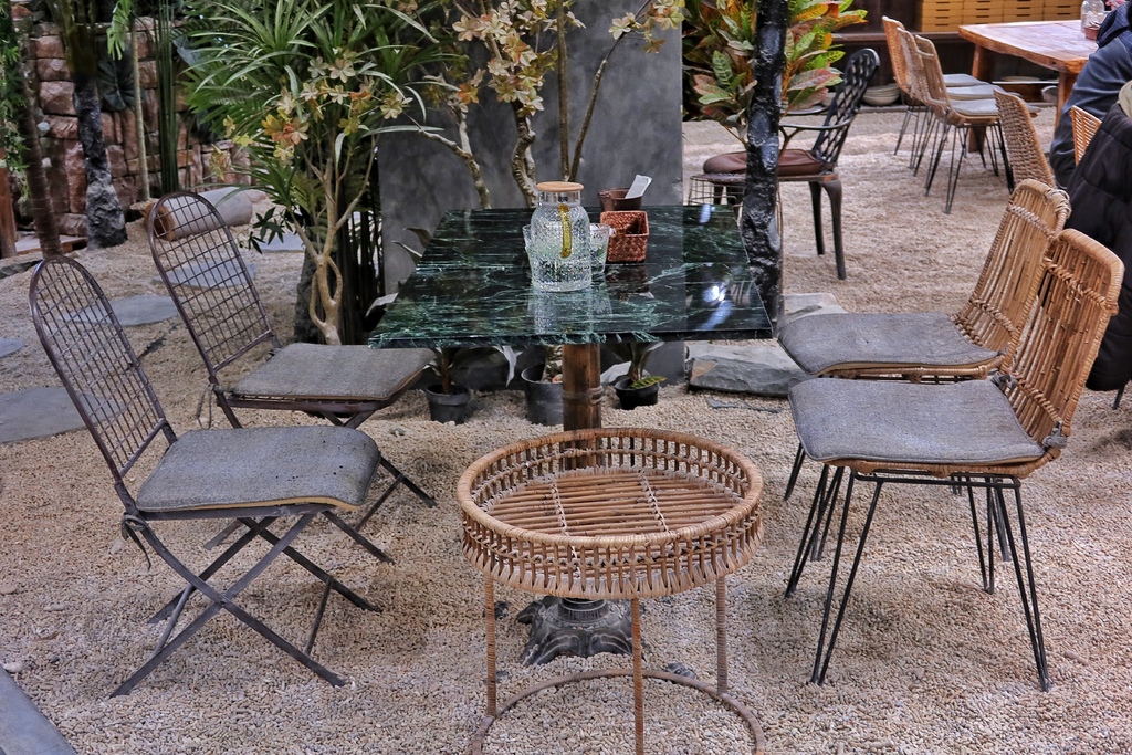 【信義區下午茶】海灘叢林 A Beach,叢林沙灘風格超吸睛,台北度假風格餐酒館,不限時咖啡廳超好拍! @混血珊莎的奇幻旅程 【信義區下午茶】海灘叢林 A Beach,叢林沙灘風格超吸睛,台北度假風格餐酒館,不限時咖啡廳超好拍! @混血珊莎的奇幻旅程