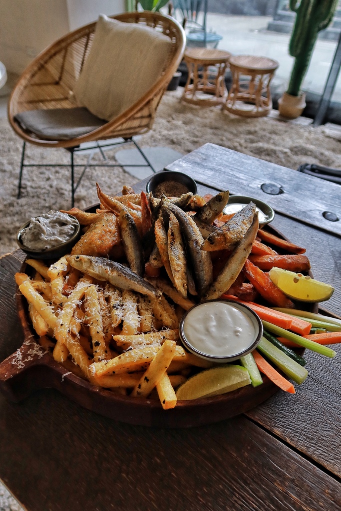 【信義區下午茶】海灘叢林 A Beach,叢林沙灘風格超吸睛,台北度假風格餐酒館,不限時咖啡廳超好拍! @混血珊莎的奇幻旅程 【信義區下午茶】海灘叢林 A Beach,叢林沙灘風格超吸睛,台北度假風格餐酒館,不限時咖啡廳超好拍! @混血珊莎的奇幻旅程