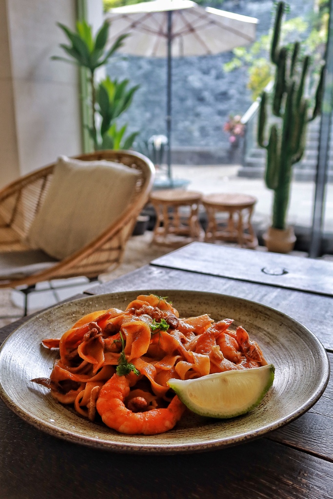 【信義區下午茶】海灘叢林 A Beach,叢林沙灘風格超吸睛,台北度假風格餐酒館,不限時咖啡廳超好拍! @混血珊莎的奇幻旅程 【信義區下午茶】海灘叢林 A Beach,叢林沙灘風格超吸睛,台北度假風格餐酒館,不限時咖啡廳超好拍! @混血珊莎的奇幻旅程