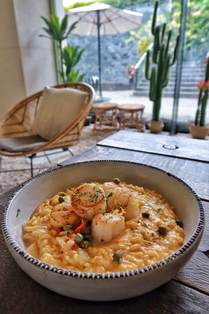 【信義區下午茶】海灘叢林 A Beach,叢林沙灘風格超吸睛,台北度假風格餐酒館,不限時咖啡廳超好拍! @混血珊莎的奇幻旅程 【信義區下午茶】海灘叢林 A Beach,叢林沙灘風格超吸睛,台北度假風格餐酒館,不限時咖啡廳超好拍! @混血珊莎的奇幻旅程