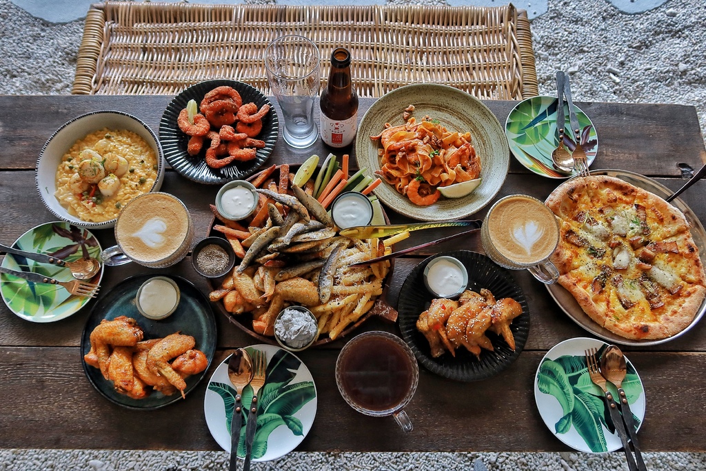 【信義區下午茶】海灘叢林 A Beach,叢林沙灘風格超吸睛,台北度假風格餐酒館,不限時咖啡廳超好拍! @混血珊莎的奇幻旅程 【信義區下午茶】海灘叢林 A Beach,叢林沙灘風格超吸睛,台北度假風格餐酒館,不限時咖啡廳超好拍! @混血珊莎的奇幻旅程