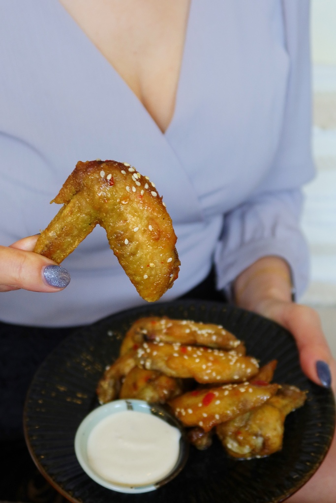 【信義區下午茶】海灘叢林 A Beach,叢林沙灘風格超吸睛,台北度假風格餐酒館,不限時咖啡廳超好拍! @混血珊莎的奇幻旅程 【信義區下午茶】海灘叢林 A Beach,叢林沙灘風格超吸睛,台北度假風格餐酒館,不限時咖啡廳超好拍! @混血珊莎的奇幻旅程