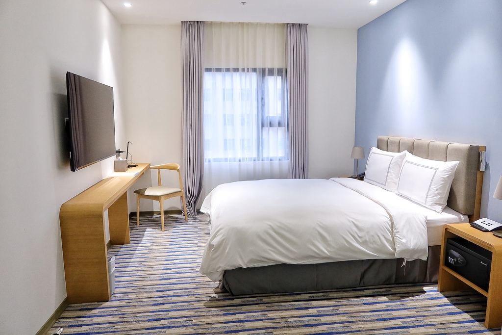 【台中鳳凰酒店】中部最大親子住宿,多國料理自助早餐超澎湃,還有星巴克無限暢飲! @混血珊莎的奇幻旅程 【台中鳳凰酒店】中部最大親子住宿,多國料理自助早餐超澎湃,還有星巴克無限暢飲! @混血珊莎的奇幻旅程