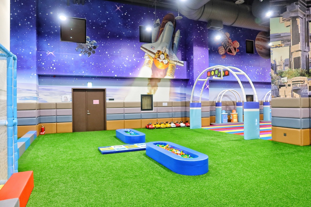 【台中鳳凰酒店】中部最大親子住宿,多國料理自助早餐超澎湃,還有星巴克無限暢飲! @混血珊莎的奇幻旅程 【台中鳳凰酒店】中部最大親子住宿,多國料理自助早餐超澎湃,還有星巴克無限暢飲! @混血珊莎的奇幻旅程