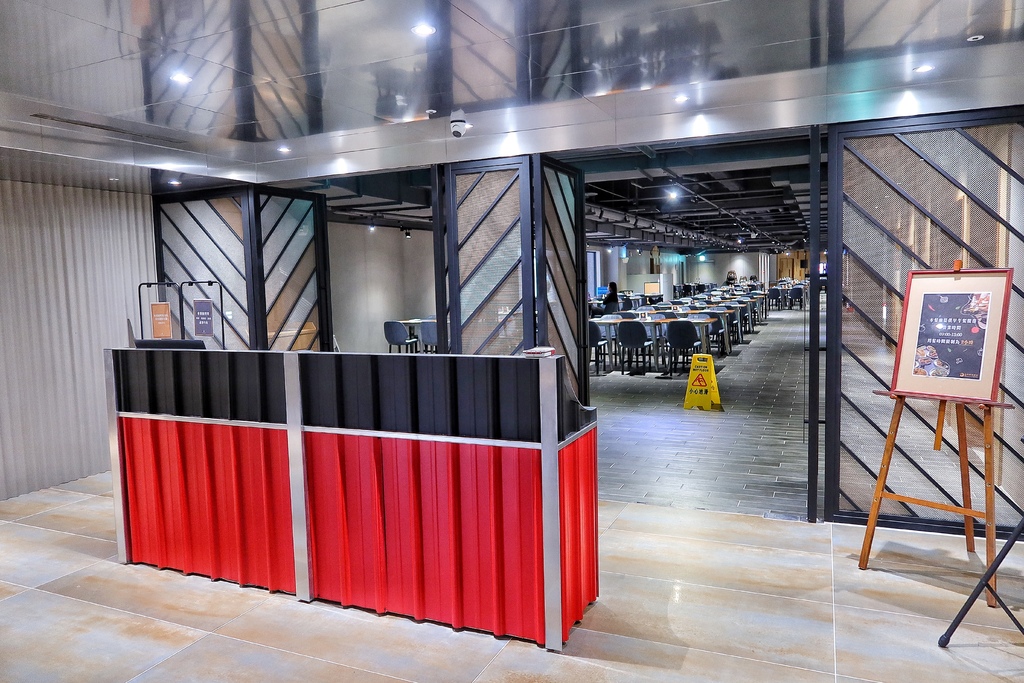 【台中鳳凰酒店】中部最大親子住宿,多國料理自助早餐超澎湃,還有星巴克無限暢飲! @混血珊莎的奇幻旅程 【台中鳳凰酒店】中部最大親子住宿,多國料理自助早餐超澎湃,還有星巴克無限暢飲! @混血珊莎的奇幻旅程