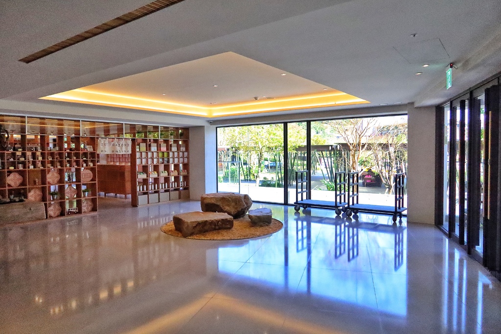 【宜蘭呆水溫泉】佔地 2000 坪,礁溪最美清水模呆水溫泉湯屋! @混血珊莎的奇幻旅程 【宜蘭呆水溫泉】佔地 2000 坪,礁溪最美清水模呆水溫泉湯屋! @混血珊莎的奇幻旅程