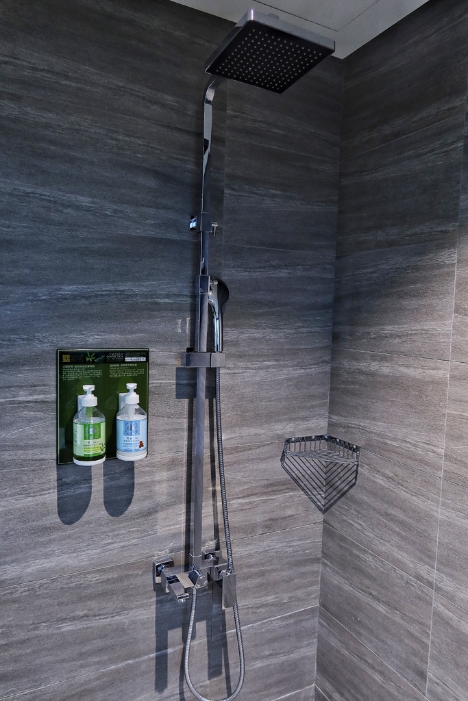 【台中逢甲商務旅館】GOGO 回行旅逢甲館,高空景觀雙人房,必拍網美浴缸飯店,走路就能到逢甲夜市! @混血珊莎的奇幻旅程 【台中逢甲商務旅館】GOGO 回行旅逢甲館,高空景觀雙人房,必拍網美浴缸飯店,走路就能到逢甲夜市! @混血珊莎的奇幻旅程