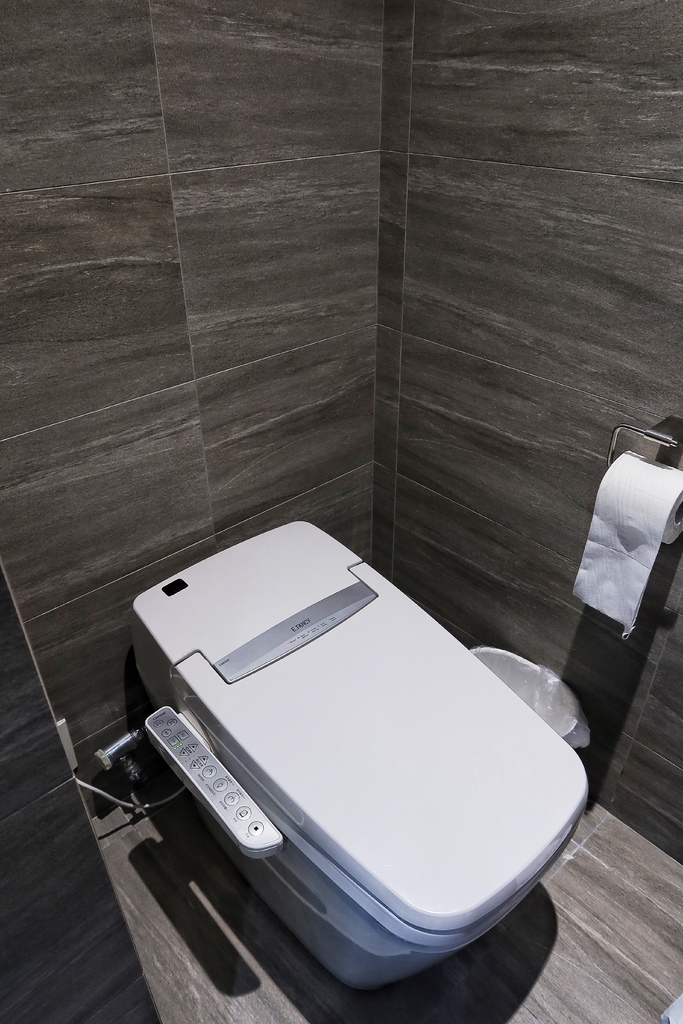 【台中逢甲商務旅館】GOGO 回行旅逢甲館,高空景觀雙人房,必拍網美浴缸飯店,走路就能到逢甲夜市! @混血珊莎的奇幻旅程 【台中逢甲商務旅館】GOGO 回行旅逢甲館,高空景觀雙人房,必拍網美浴缸飯店,走路就能到逢甲夜市! @混血珊莎的奇幻旅程