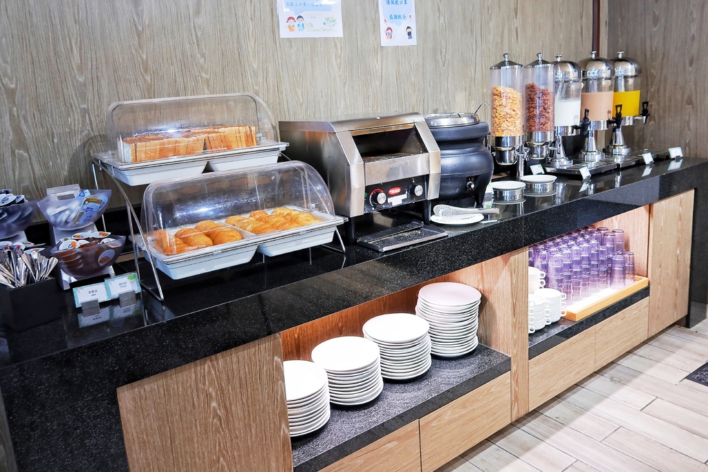 【台中逢甲商務旅館】GOGO 回行旅逢甲館,高空景觀雙人房,必拍網美浴缸飯店,走路就能到逢甲夜市! @混血珊莎的奇幻旅程 【台中逢甲商務旅館】GOGO 回行旅逢甲館,高空景觀雙人房,必拍網美浴缸飯店,走路就能到逢甲夜市! @混血珊莎的奇幻旅程