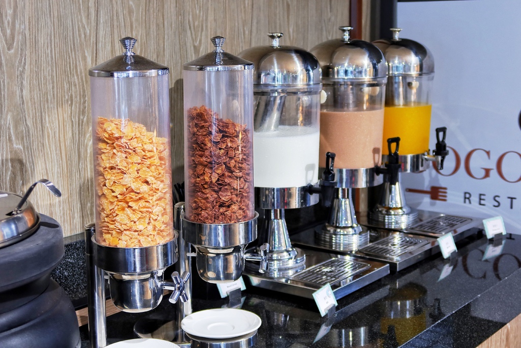 【台中逢甲商務旅館】GOGO 回行旅逢甲館,高空景觀雙人房,必拍網美浴缸飯店,走路就能到逢甲夜市! @混血珊莎的奇幻旅程 【台中逢甲商務旅館】GOGO 回行旅逢甲館,高空景觀雙人房,必拍網美浴缸飯店,走路就能到逢甲夜市! @混血珊莎的奇幻旅程