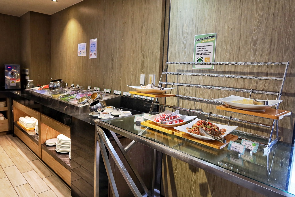 【台中逢甲商務旅館】GOGO 回行旅逢甲館,高空景觀雙人房,必拍網美浴缸飯店,走路就能到逢甲夜市! @混血珊莎的奇幻旅程 【台中逢甲商務旅館】GOGO 回行旅逢甲館,高空景觀雙人房,必拍網美浴缸飯店,走路就能到逢甲夜市! @混血珊莎的奇幻旅程