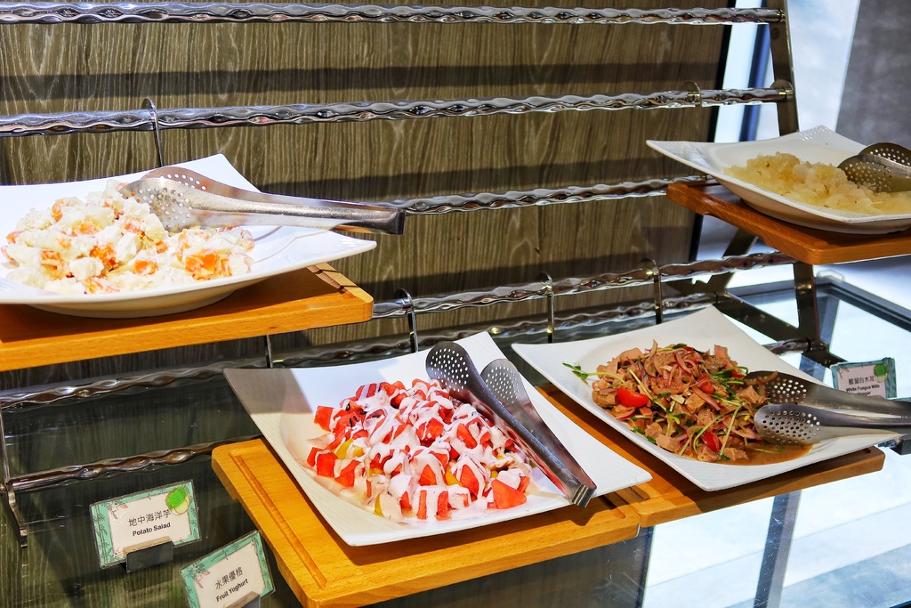 【台中逢甲商務旅館】GOGO 回行旅逢甲館,高空景觀雙人房,必拍網美浴缸飯店,走路就能到逢甲夜市! @混血珊莎的奇幻旅程 【台中逢甲商務旅館】GOGO 回行旅逢甲館,高空景觀雙人房,必拍網美浴缸飯店,走路就能到逢甲夜市! @混血珊莎的奇幻旅程