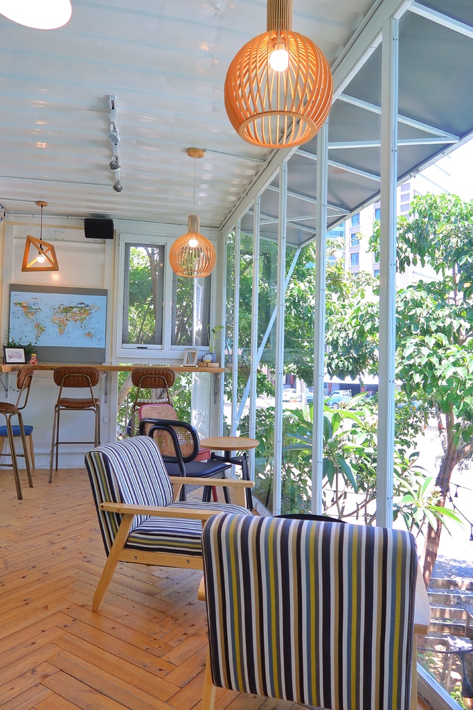 【Summer Box 夏天的盒子】網美系冰品飲料店,藍白貨櫃屋超好拍! @混血珊莎的奇幻旅程 【Summer Box 夏天的盒子】網美系冰品飲料店,藍白貨櫃屋超好拍! @混血珊莎的奇幻旅程