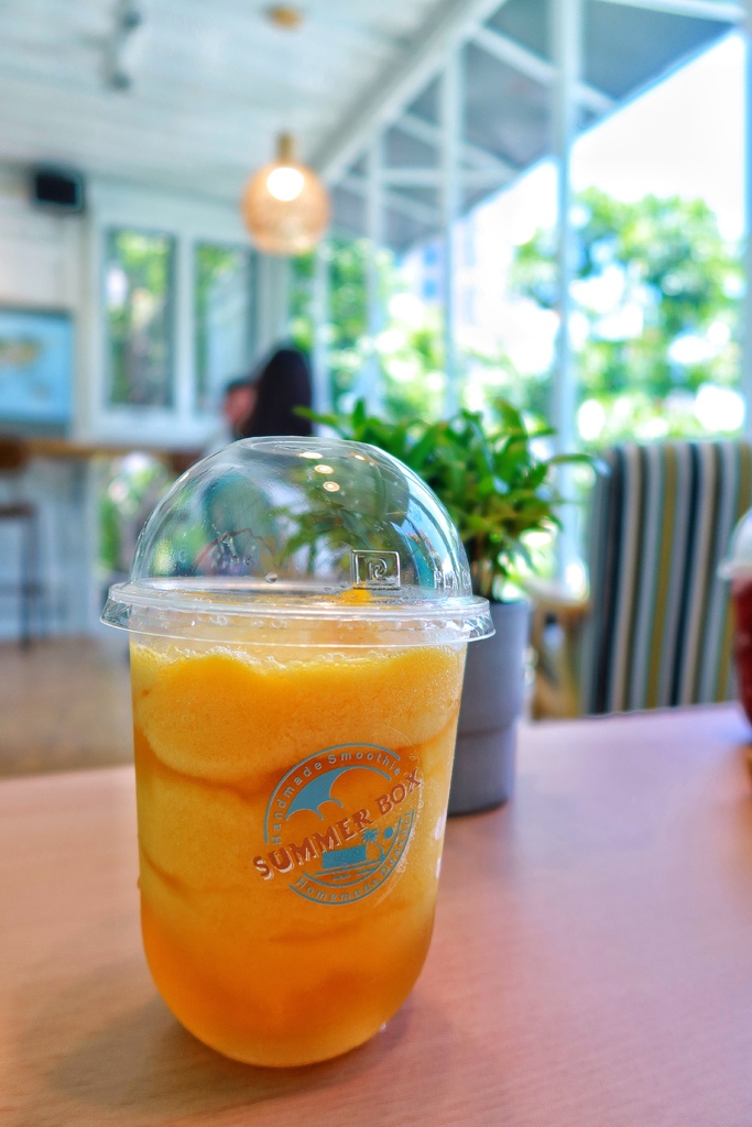 【Summer Box 夏天的盒子】網美系冰品飲料店,藍白貨櫃屋超好拍! @混血珊莎的奇幻旅程 【Summer Box 夏天的盒子】網美系冰品飲料店,藍白貨櫃屋超好拍! @混血珊莎的奇幻旅程