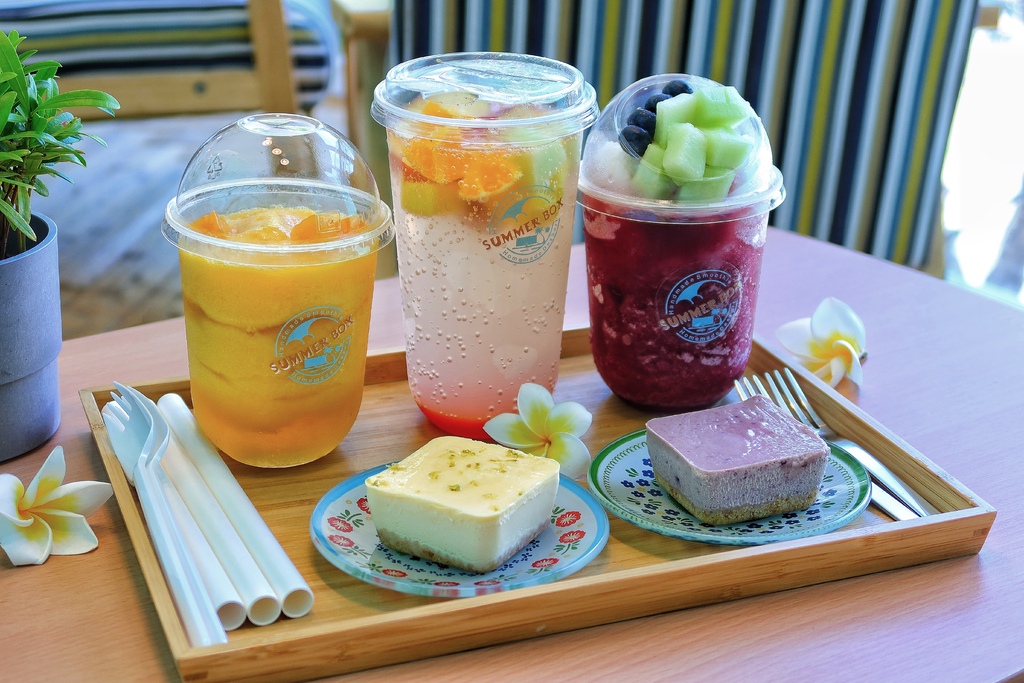 【Summer Box 夏天的盒子】網美系冰品飲料店,藍白貨櫃屋超好拍! @混血珊莎的奇幻旅程 【Summer Box 夏天的盒子】網美系冰品飲料店,藍白貨櫃屋超好拍! @混血珊莎的奇幻旅程