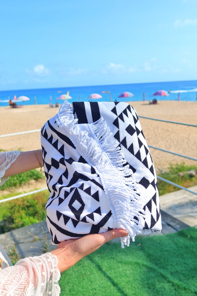 【Summer Box 夏天的盒子】網美系冰品飲料店,藍白貨櫃屋超好拍! @混血珊莎的奇幻旅程 【Summer Box 夏天的盒子】網美系冰品飲料店,藍白貨櫃屋超好拍! @混血珊莎的奇幻旅程