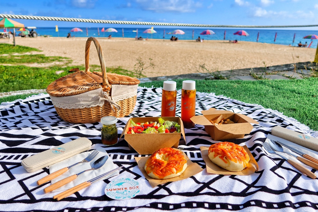 【Summer Box 夏天的盒子】網美系冰品飲料店,藍白貨櫃屋超好拍! @混血珊莎的奇幻旅程 【Summer Box 夏天的盒子】網美系冰品飲料店,藍白貨櫃屋超好拍! @混血珊莎的奇幻旅程