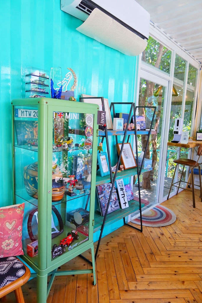 【Summer Box 夏天的盒子】網美系冰品飲料店,藍白貨櫃屋超好拍! @混血珊莎的奇幻旅程 【Summer Box 夏天的盒子】網美系冰品飲料店,藍白貨櫃屋超好拍! @混血珊莎的奇幻旅程