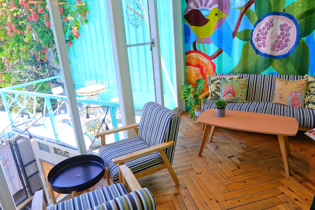 【Summer Box 夏天的盒子】網美系冰品飲料店,藍白貨櫃屋超好拍! @混血珊莎的奇幻旅程 【Summer Box 夏天的盒子】網美系冰品飲料店,藍白貨櫃屋超好拍! @混血珊莎的奇幻旅程