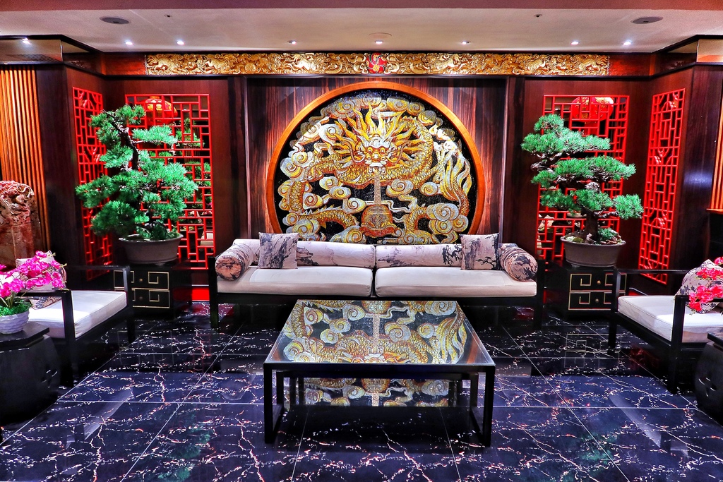 【南屯汽車旅館】紫禁城精品汽車旅館,超奢華宮廷式主題motel,一秒穿越到古代! @混血珊莎的奇幻旅程 【南屯汽車旅館】紫禁城精品汽車旅館,超奢華宮廷式主題motel,一秒穿越到古代! @混血珊莎的奇幻旅程