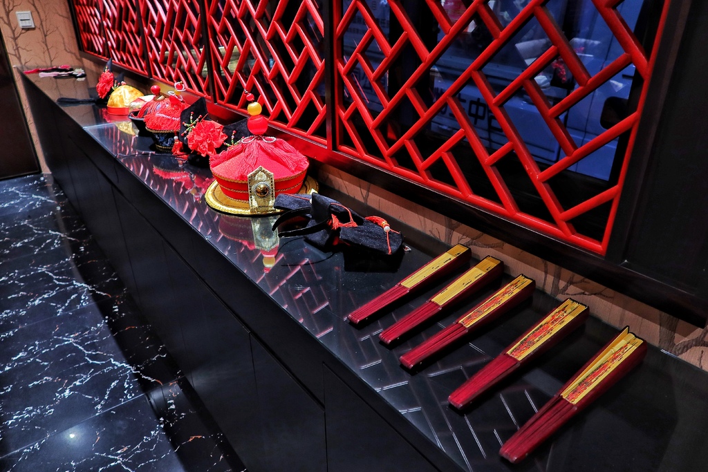 【南屯汽車旅館】紫禁城精品汽車旅館,超奢華宮廷式主題motel,一秒穿越到古代! @混血珊莎的奇幻旅程 【南屯汽車旅館】紫禁城精品汽車旅館,超奢華宮廷式主題motel,一秒穿越到古代! @混血珊莎的奇幻旅程