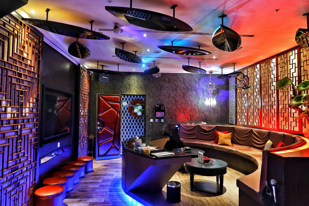 【南屯汽車旅館】紫禁城精品汽車旅館,超奢華宮廷式主題motel,一秒穿越到古代! @混血珊莎的奇幻旅程 【南屯汽車旅館】紫禁城精品汽車旅館,超奢華宮廷式主題motel,一秒穿越到古代! @混血珊莎的奇幻旅程