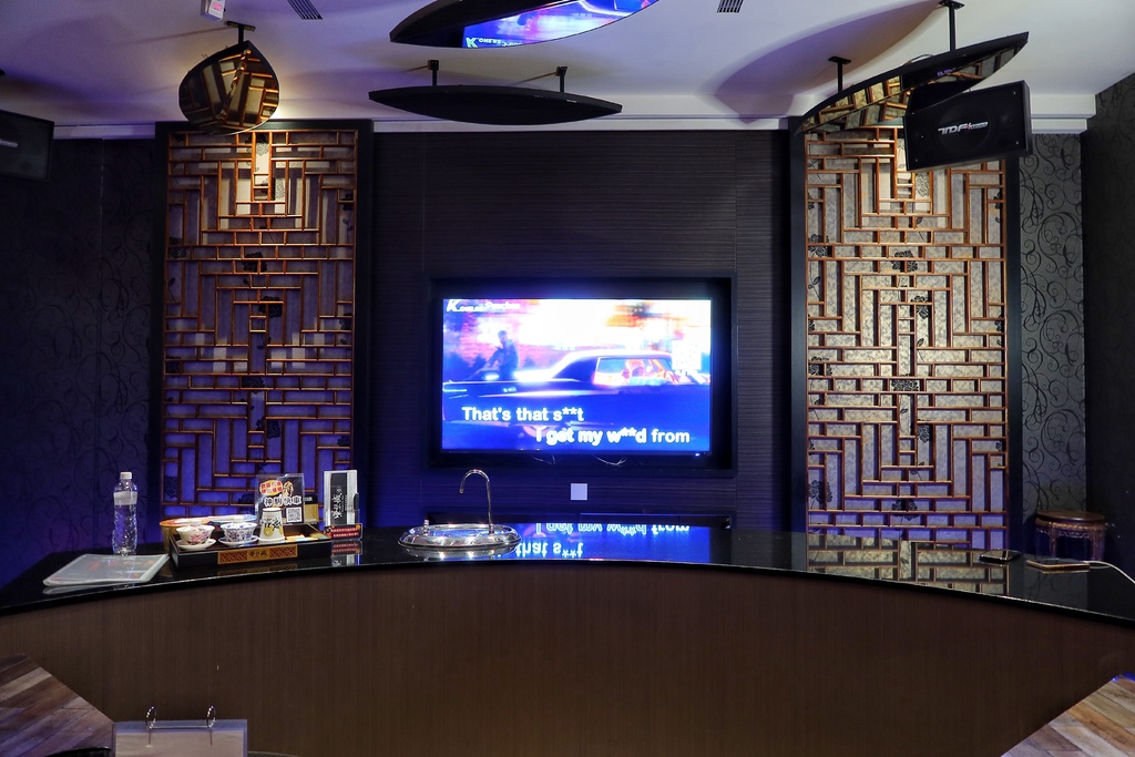 【南屯汽車旅館】紫禁城精品汽車旅館,超奢華宮廷式主題motel,一秒穿越到古代! @混血珊莎的奇幻旅程 【南屯汽車旅館】紫禁城精品汽車旅館,超奢華宮廷式主題motel,一秒穿越到古代! @混血珊莎的奇幻旅程