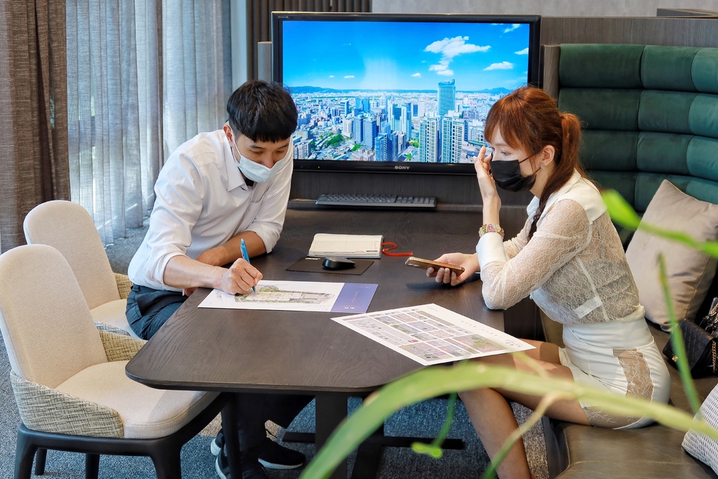 【板橋景點】板橋一日遊推薦│超好逛的新板特區 板橋大遠百/麗寶百貨廣場/威秀影城/誠品│住宿/逛街/吃美食/賞屋通通有! @混血珊莎的奇幻旅程 【板橋景點】板橋一日遊推薦│超好逛的新板特區 板橋大遠百/麗寶百貨廣場/威秀影城/誠品│住宿/逛街/吃美食/賞屋通通有! @混血珊莎的奇幻旅程