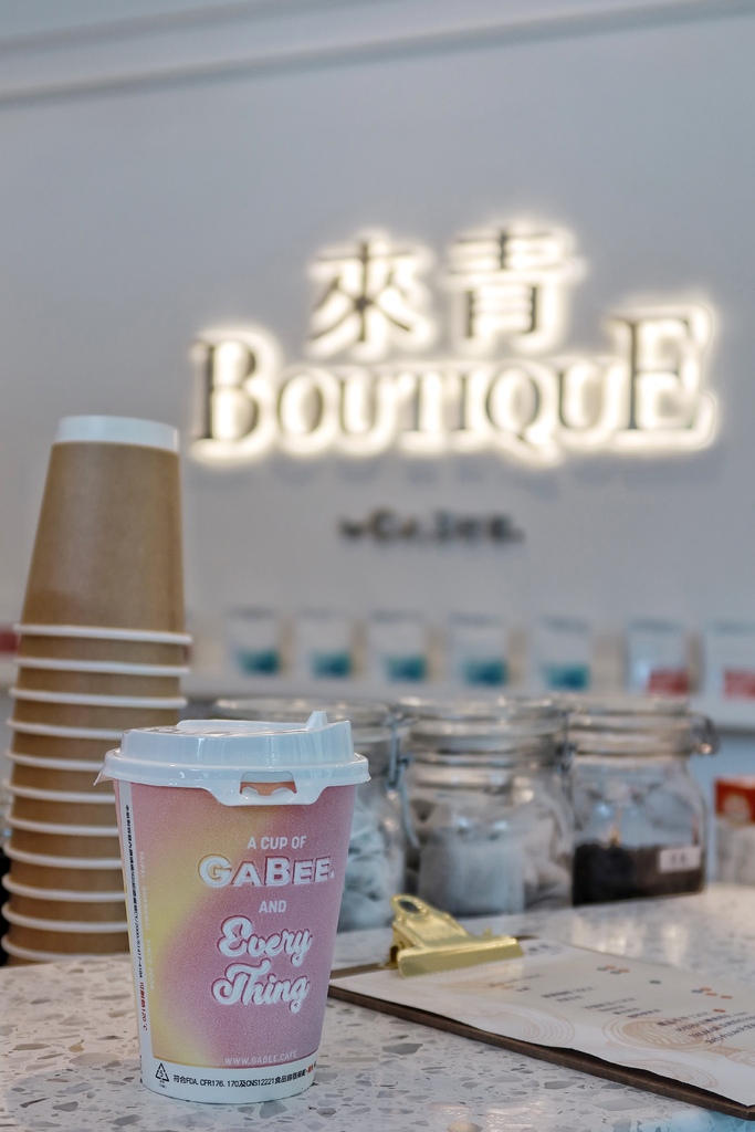 【板橋景點】板橋一日遊推薦│超好逛的新板特區 板橋大遠百/麗寶百貨廣場/威秀影城/誠品│住宿/逛街/吃美食/賞屋通通有! @混血珊莎的奇幻旅程 【板橋景點】板橋一日遊推薦│超好逛的新板特區 板橋大遠百/麗寶百貨廣場/威秀影城/誠品│住宿/逛街/吃美食/賞屋通通有! @混血珊莎的奇幻旅程