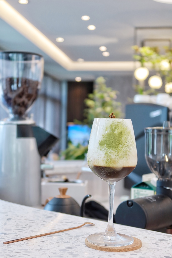 【板橋景點】板橋一日遊推薦│超好逛的新板特區 板橋大遠百/麗寶百貨廣場/威秀影城/誠品│住宿/逛街/吃美食/賞屋通通有! @混血珊莎的奇幻旅程 【板橋景點】板橋一日遊推薦│超好逛的新板特區 板橋大遠百/麗寶百貨廣場/威秀影城/誠品│住宿/逛街/吃美食/賞屋通通有! @混血珊莎的奇幻旅程