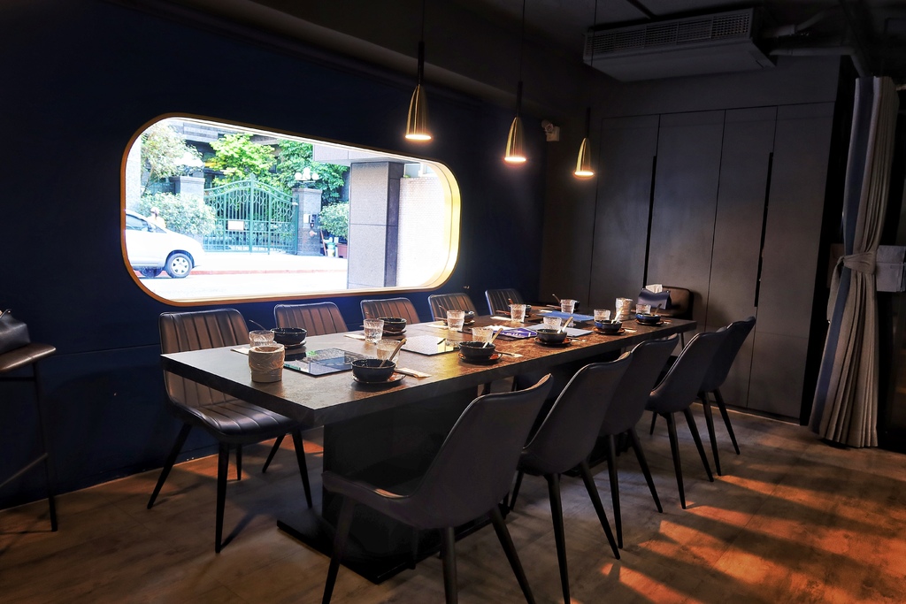 秀花鍋 Showhua Hot Pot 海鮮和牛精品火鍋│低調奢華頂級鍋物 譽為「火鍋界的celine」│東區高級火鍋推薦! @混血珊莎的奇幻旅程 秀花鍋 Showhua Hot Pot 海鮮和牛精品火鍋│低調奢華頂級鍋物 譽為「火鍋界的celine」│東區高級火鍋推薦! @混血珊莎的奇幻旅程