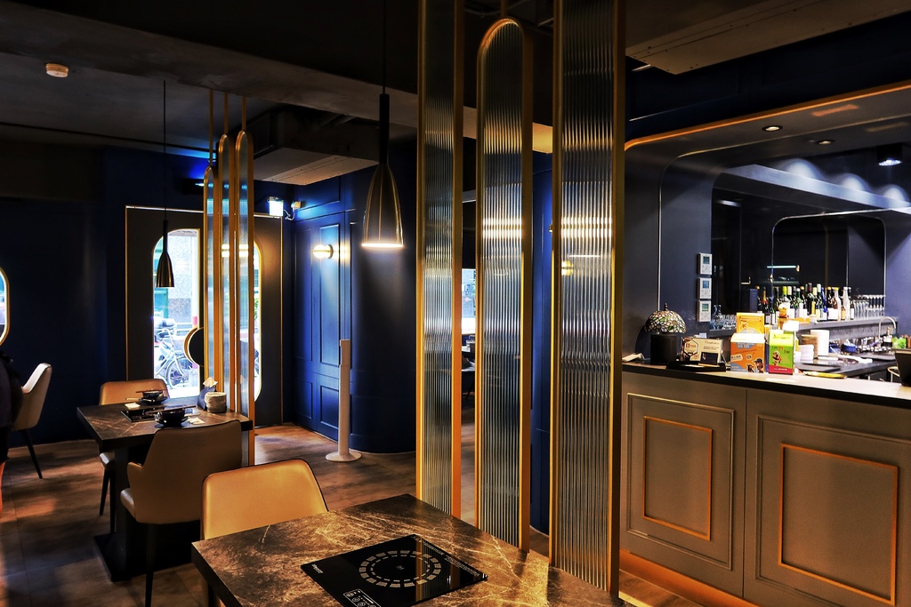 秀花鍋 Showhua Hot Pot 海鮮和牛精品火鍋│低調奢華頂級鍋物 譽為「火鍋界的celine」│東區高級火鍋推薦! @混血珊莎的奇幻旅程 秀花鍋 Showhua Hot Pot 海鮮和牛精品火鍋│低調奢華頂級鍋物 譽為「火鍋界的celine」│東區高級火鍋推薦! @混血珊莎的奇幻旅程