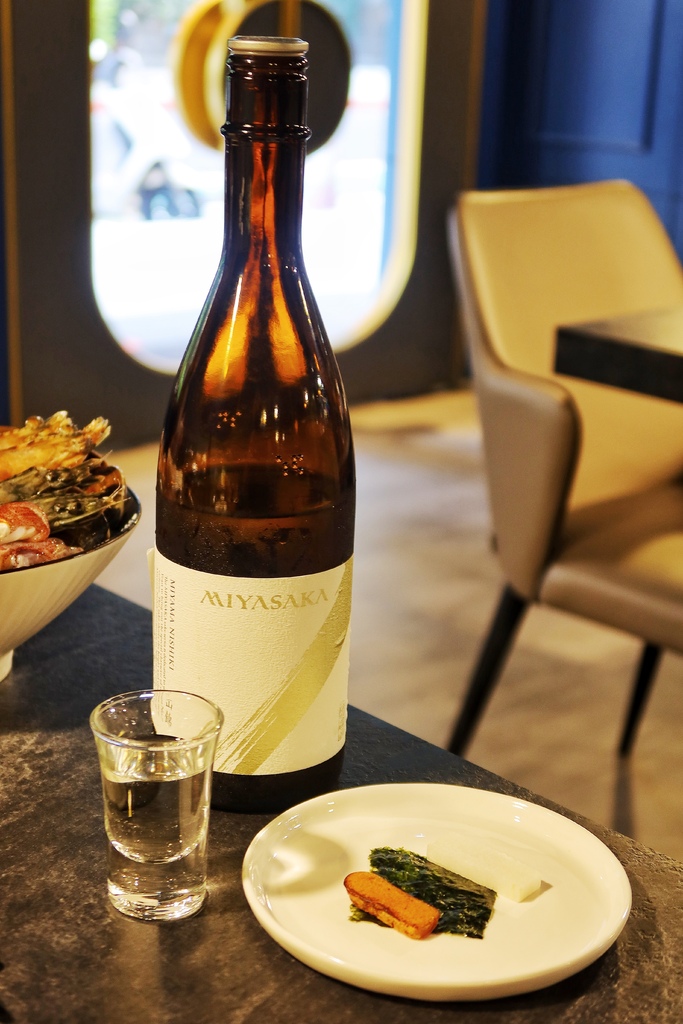 秀花鍋 Showhua Hot Pot 海鮮和牛精品火鍋│低調奢華頂級鍋物 譽為「火鍋界的celine」│東區高級火鍋推薦! @混血珊莎的奇幻旅程 秀花鍋 Showhua Hot Pot 海鮮和牛精品火鍋│低調奢華頂級鍋物 譽為「火鍋界的celine」│東區高級火鍋推薦! @混血珊莎的奇幻旅程