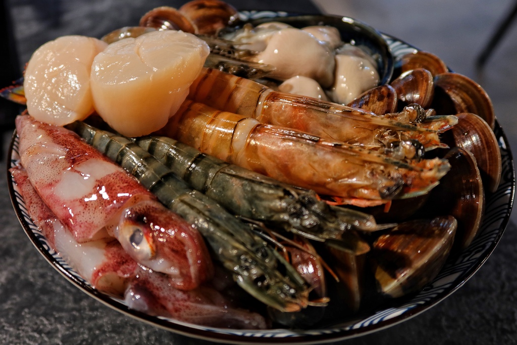 秀花鍋 Showhua Hot Pot 海鮮和牛精品火鍋│低調奢華頂級鍋物 譽為「火鍋界的celine」│東區高級火鍋推薦! @混血珊莎的奇幻旅程 秀花鍋 Showhua Hot Pot 海鮮和牛精品火鍋│低調奢華頂級鍋物 譽為「火鍋界的celine」│東區高級火鍋推薦! @混血珊莎的奇幻旅程