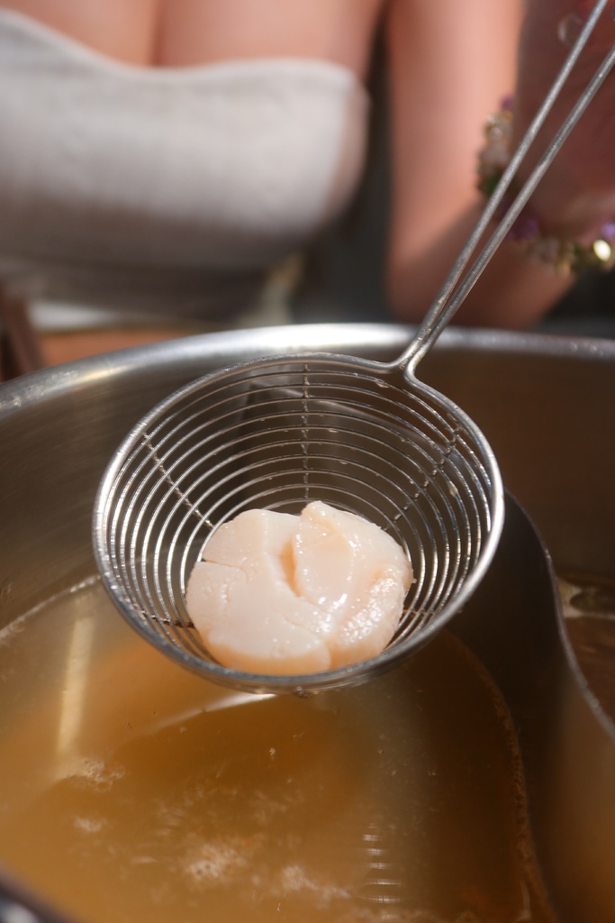 秀花鍋 Showhua Hot Pot 海鮮和牛精品火鍋│低調奢華頂級鍋物 譽為「火鍋界的celine」│東區高級火鍋推薦! @混血珊莎的奇幻旅程 秀花鍋 Showhua Hot Pot 海鮮和牛精品火鍋│低調奢華頂級鍋物 譽為「火鍋界的celine」│東區高級火鍋推薦! @混血珊莎的奇幻旅程