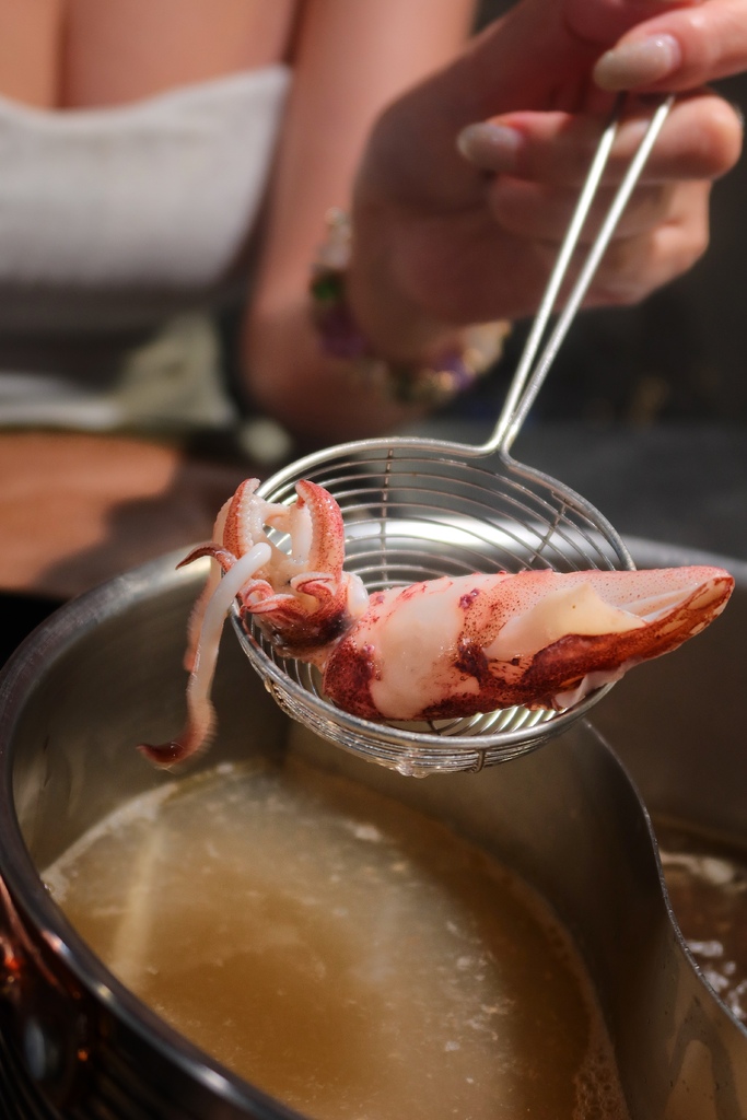 秀花鍋 Showhua Hot Pot 海鮮和牛精品火鍋│低調奢華頂級鍋物 譽為「火鍋界的celine」│東區高級火鍋推薦! @混血珊莎的奇幻旅程 秀花鍋 Showhua Hot Pot 海鮮和牛精品火鍋│低調奢華頂級鍋物 譽為「火鍋界的celine」│東區高級火鍋推薦! @混血珊莎的奇幻旅程