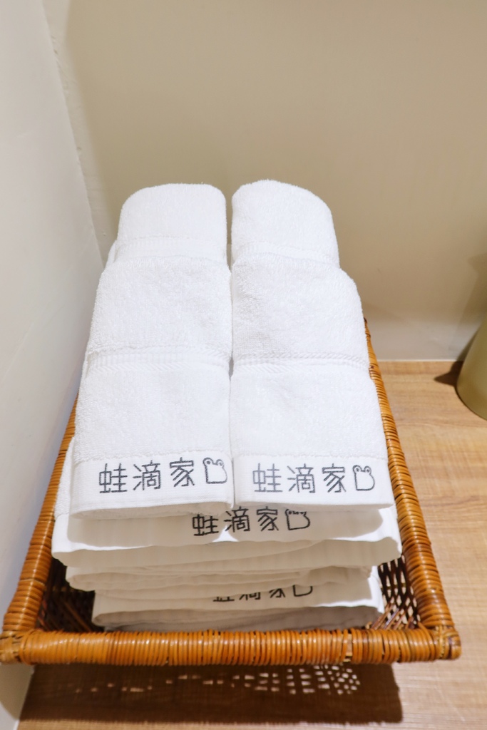 【蛙滴家民宿】老宅復古元素,住一晚每人不到 800 元! @混血珊莎的奇幻旅程 【蛙滴家民宿】老宅復古元素,住一晚每人不到 800 元! @混血珊莎的奇幻旅程