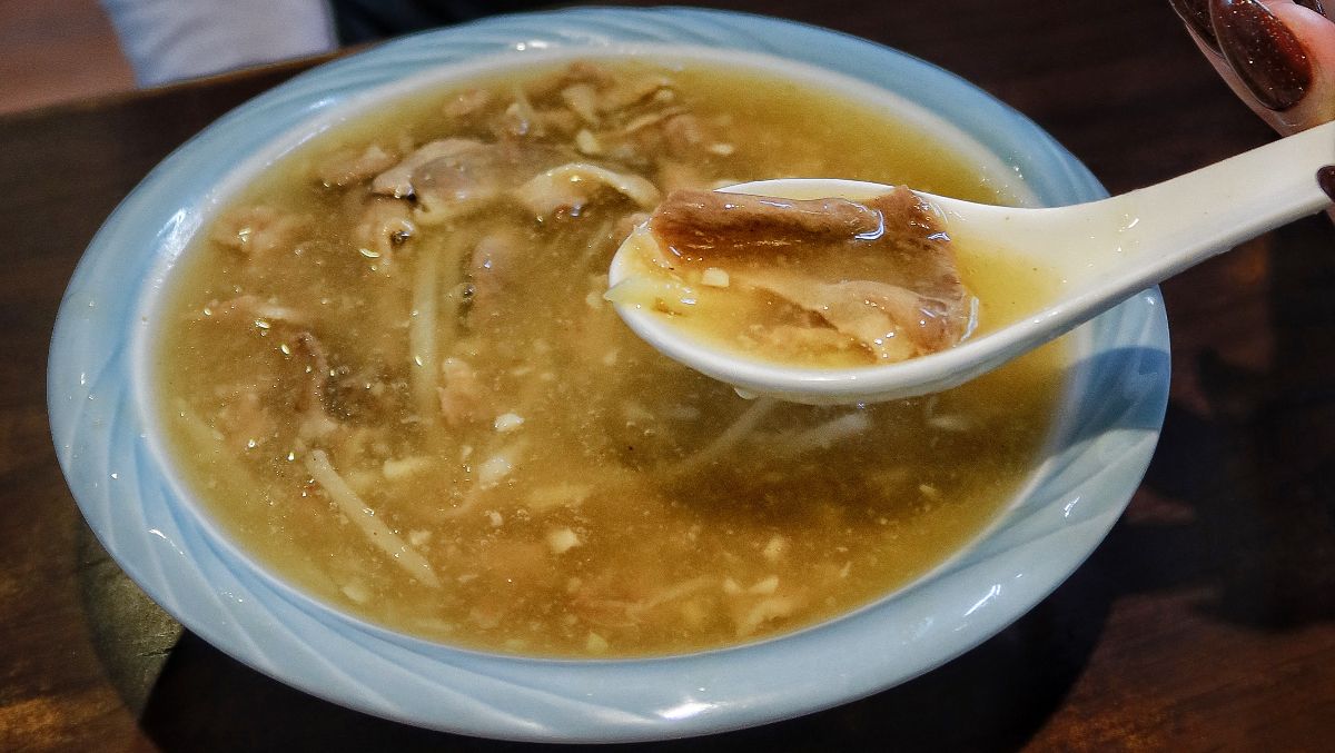 【北鴨鴨肉羹】碧潭知名銅板價新店美食小吃，必吃鋼管生炒鴨肉羹，美味鴨肉飯也不能錯過! @混血珊莎的奇幻旅程