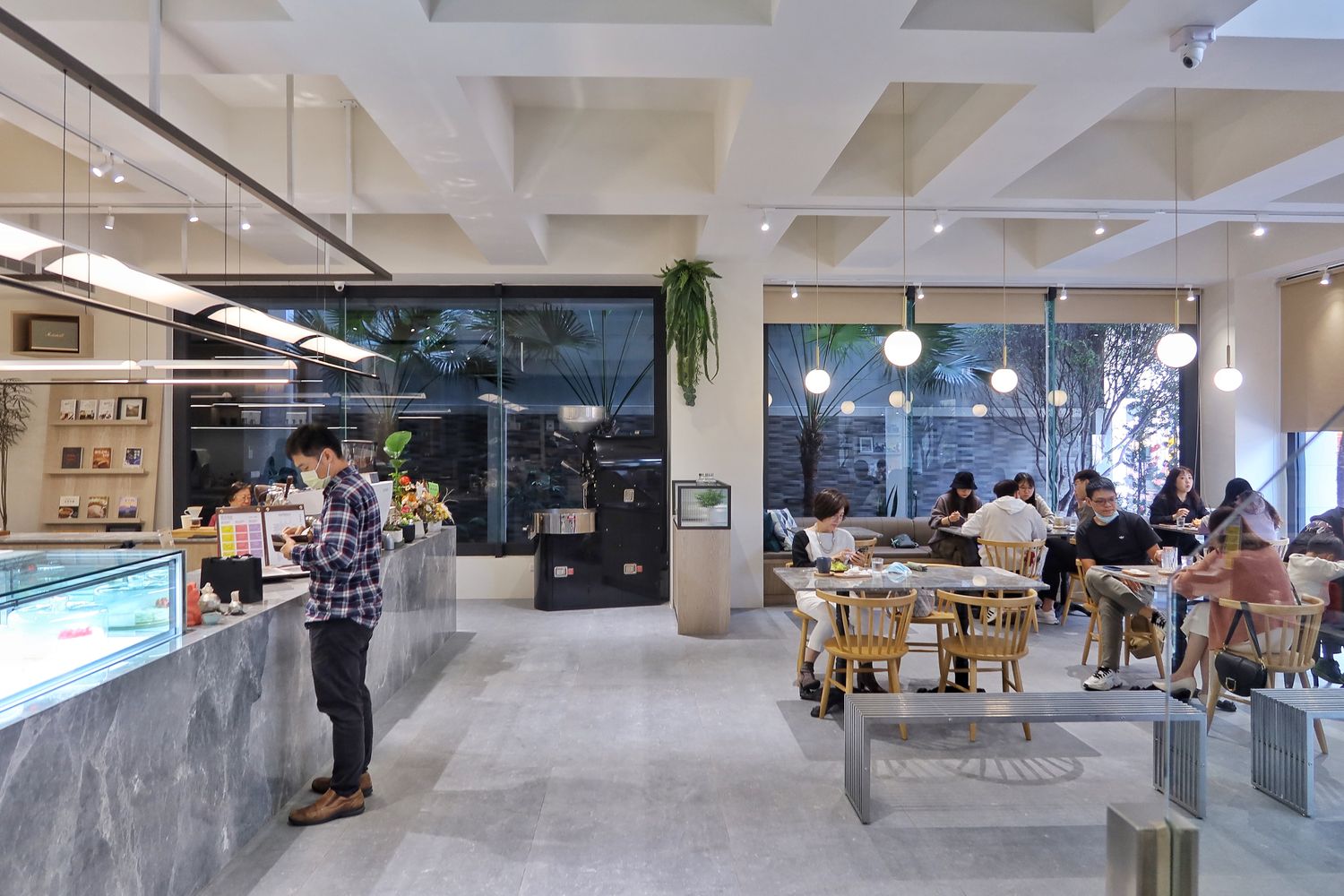 【安平咖啡廳】KOROKORO COFFEE|新開幕純白系台南網美咖啡廳,明亮採光超好拍! @混血珊莎的奇幻旅程 【安平咖啡廳】KOROKORO COFFEE|新開幕純白系台南網美咖啡廳,明亮採光超好拍! @混血珊莎的奇幻旅程